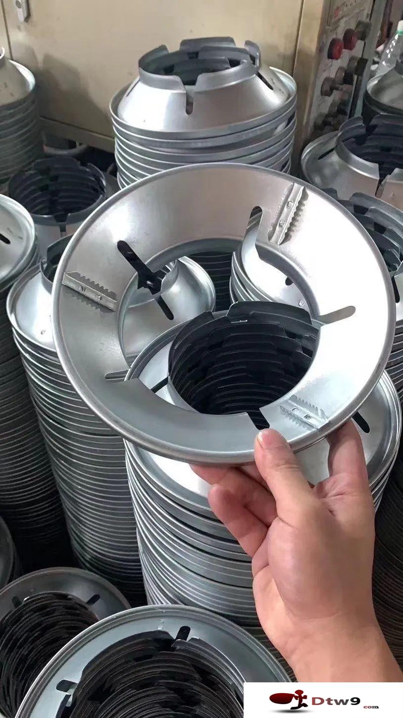 秋天擺地?cái)傎u(mài)什么百貨好賺錢(qián)？椰殼抹布，掛鉤，牛筋梳等2元3元百貨貨源
